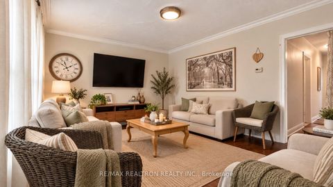 Photo 3 at 82 Ranstone Gardens, Ionview, Toronto