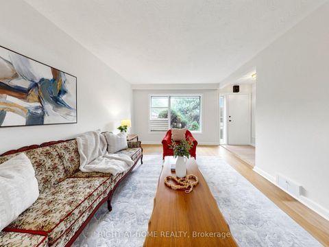 Photo 3 at 36 Joanna Drive E, Maryvale, Toronto