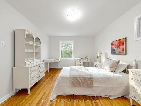 Photo 10 at 36 Joanna Drive E, Maryvale, Toronto