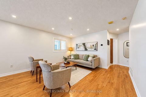 Photo 4 at 167 Humberland Drive, Oak Ridges, Richmond Hill
