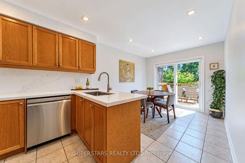 Photo 9 at 167 Humberland Drive, Oak Ridges, Richmond Hill