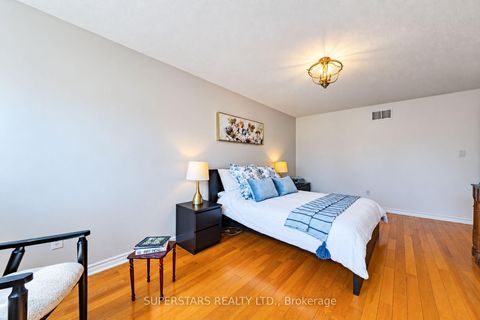 Photo 15 at 167 Humberland Drive, Oak Ridges, Richmond Hill