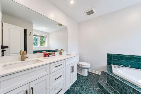 Photo 16 at 167 Humberland Drive, Oak Ridges, Richmond Hill