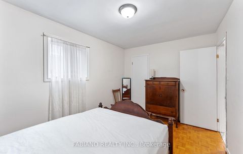 Photo 21 at 549 Gladstone Avenue, Junction, Toronto