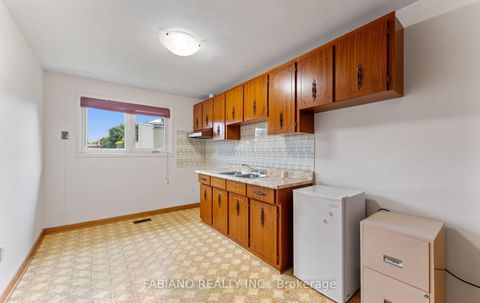 Photo 25 at 549 Gladstone Avenue, Junction, Toronto