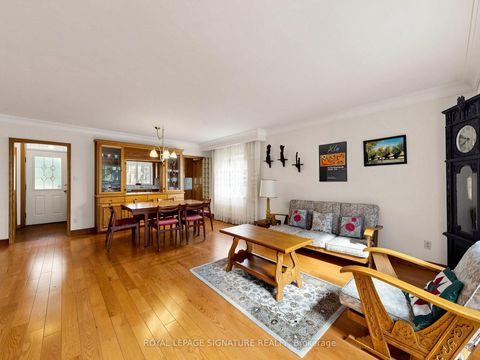 Photo 6 at 8 Ternhill Crescent, Don Mills, Toronto