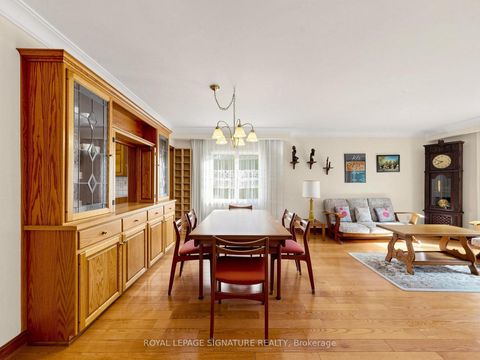 Photo 9 at 8 Ternhill Crescent, Don Mills, Toronto