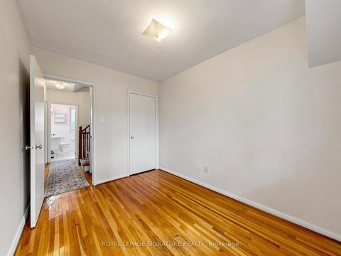 Photo 23 at 8 Ternhill Crescent, Don Mills, Toronto