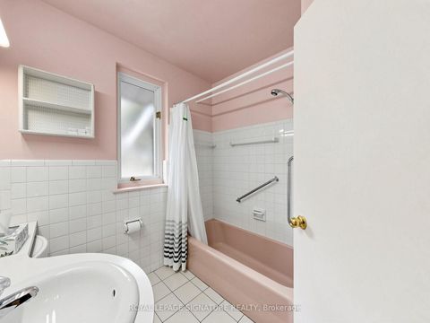 Photo 24 at 8 Ternhill Crescent, Don Mills, Toronto