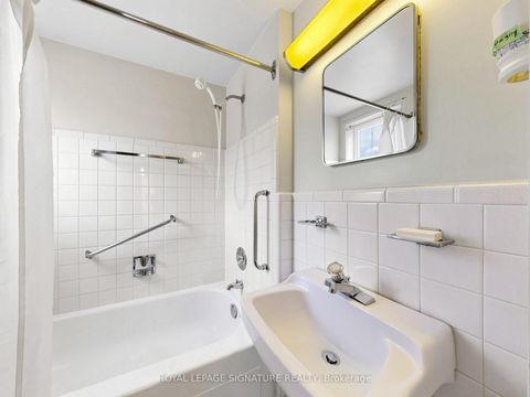 Photo 31 at 8 Ternhill Crescent, Don Mills, Toronto