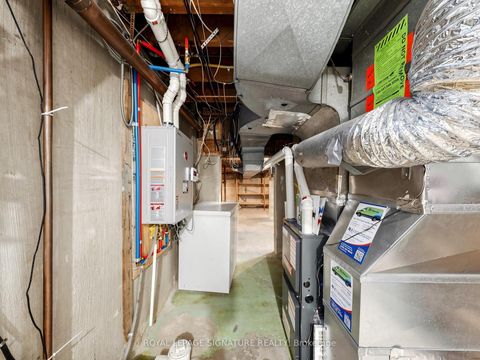 Photo 36 at 8 Ternhill Crescent, Don Mills, Toronto