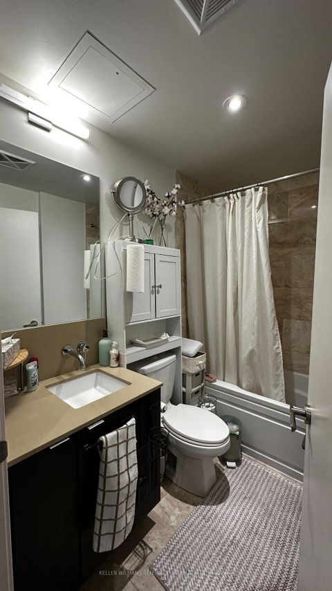Photo 11 at 7105 - 88 Harbour Street, Waterfront Communities C1, Toronto