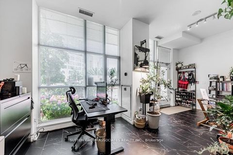 Photo 2 at 110 - 628 Fleet Street, Niagara, Toronto
