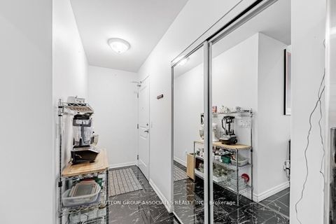 Photo 14 at 110 - 628 Fleet Street, Niagara, Toronto