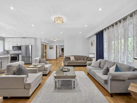 Photo 9 at 3 Glen Rush Boulevard, Nortown, Toronto