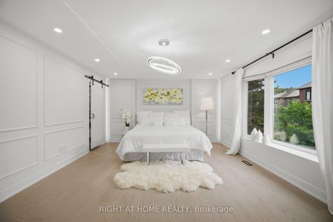Photo 17 at 4 Simmons Crescent, Aurora Highlands, Aurora