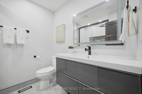 Photo 27 at 4 Simmons Crescent, Aurora Highlands, Aurora