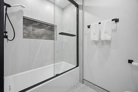 Photo 28 at 4 Simmons Crescent, Aurora Highlands, Aurora
