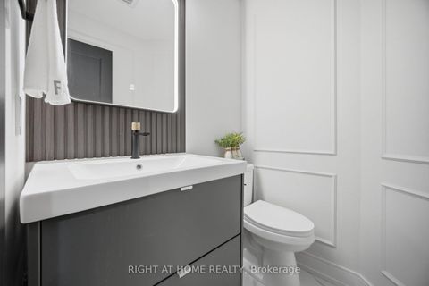 Photo 30 at 4 Simmons Crescent, Aurora Highlands, Aurora
