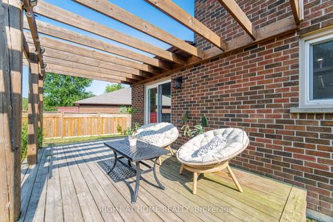 Photo 41 at 4 Simmons Crescent, Aurora Highlands, Aurora