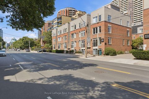 Photo 2 at 206 - 415 Jarvis Street, South St. James Town, Toronto