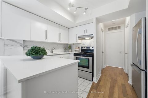 Photo 8 at 206 - 415 Jarvis Street, South St. James Town, Toronto