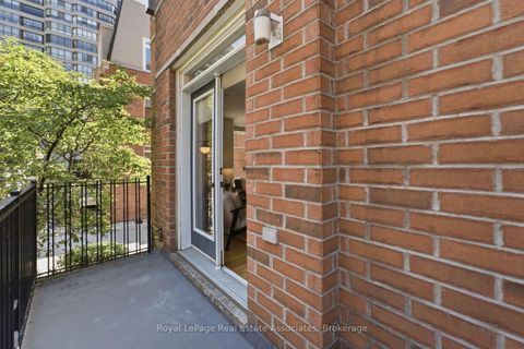 Photo 17 at 206 - 415 Jarvis Street, South St. James Town, Toronto