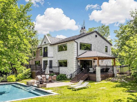 Photo 1 at 43 Woodland Acres Crescent, Rural Vaughan, Vaughan