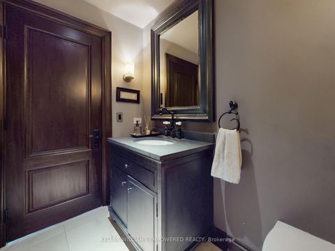 Photo 22 at 43 Woodland Acres Crescent, Rural Vaughan, Vaughan