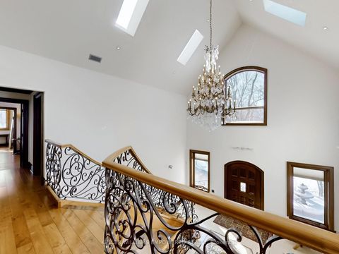 Photo 23 at 43 Woodland Acres Crescent, Rural Vaughan, Vaughan