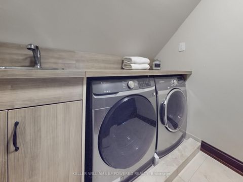 Photo 38 at 43 Woodland Acres Crescent, Rural Vaughan, Vaughan