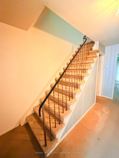 Photo 3 at 1028 Bridletowne Circle, L'Amoreaux, Toronto