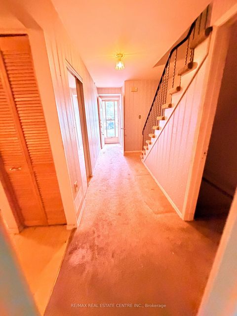 Photo 6 at 1028 Bridletowne Circle, L'Amoreaux, Toronto