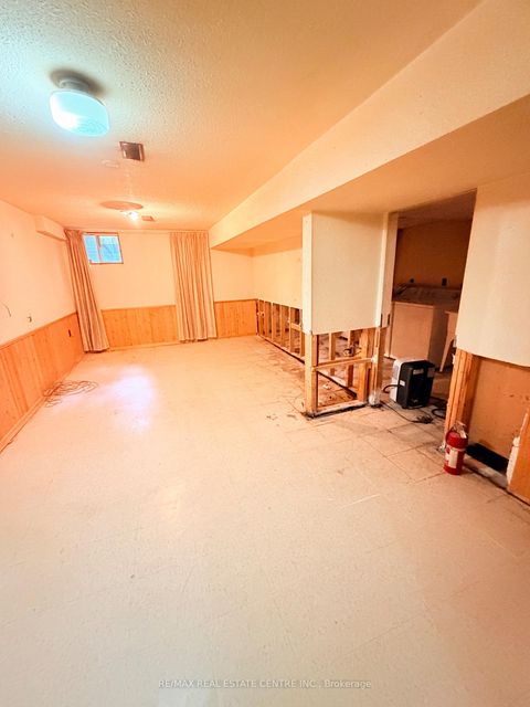 Photo 8 at 1028 Bridletowne Circle, L'Amoreaux, Toronto
