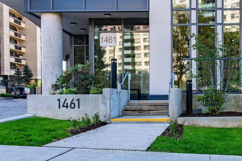 Photo 1 at 307 - 1461 Lawrence Avenue, Amesbury, Toronto