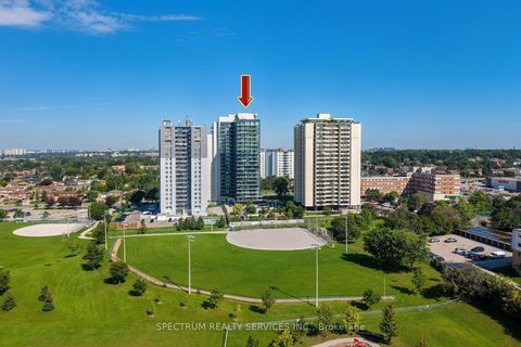 Photo 29 at 307 - 1461 Lawrence Avenue, Amesbury, Toronto