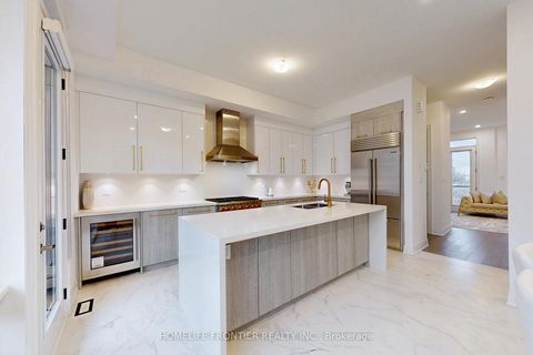 Photo 11 at 40 Chiara Rose Lane, Oak Ridges, Richmond Hill