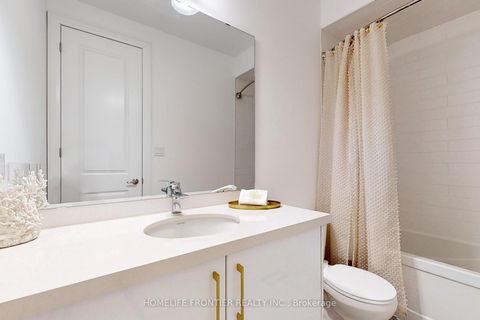 Photo 27 at 40 Chiara Rose Lane, Oak Ridges, Richmond Hill
