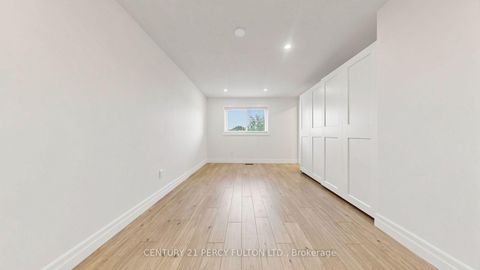 Photo 16 at 17 Harley Drive, Central, Ajax