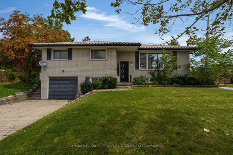 Photo 2 at 3 Blue Mound Drive, Wellington, Barrie