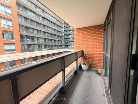 Photo 12 at 208 - 3091 Dufferin Street, Glen Park, Toronto