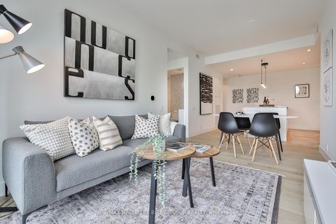 Photo 3 at 409 - 1414 Bayview Avenue, Mount Pleasant East, Toronto
