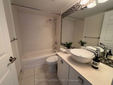 Photo 9 at 2308 - 228 Queens Quay W, Waterfront Communities C1, Toronto