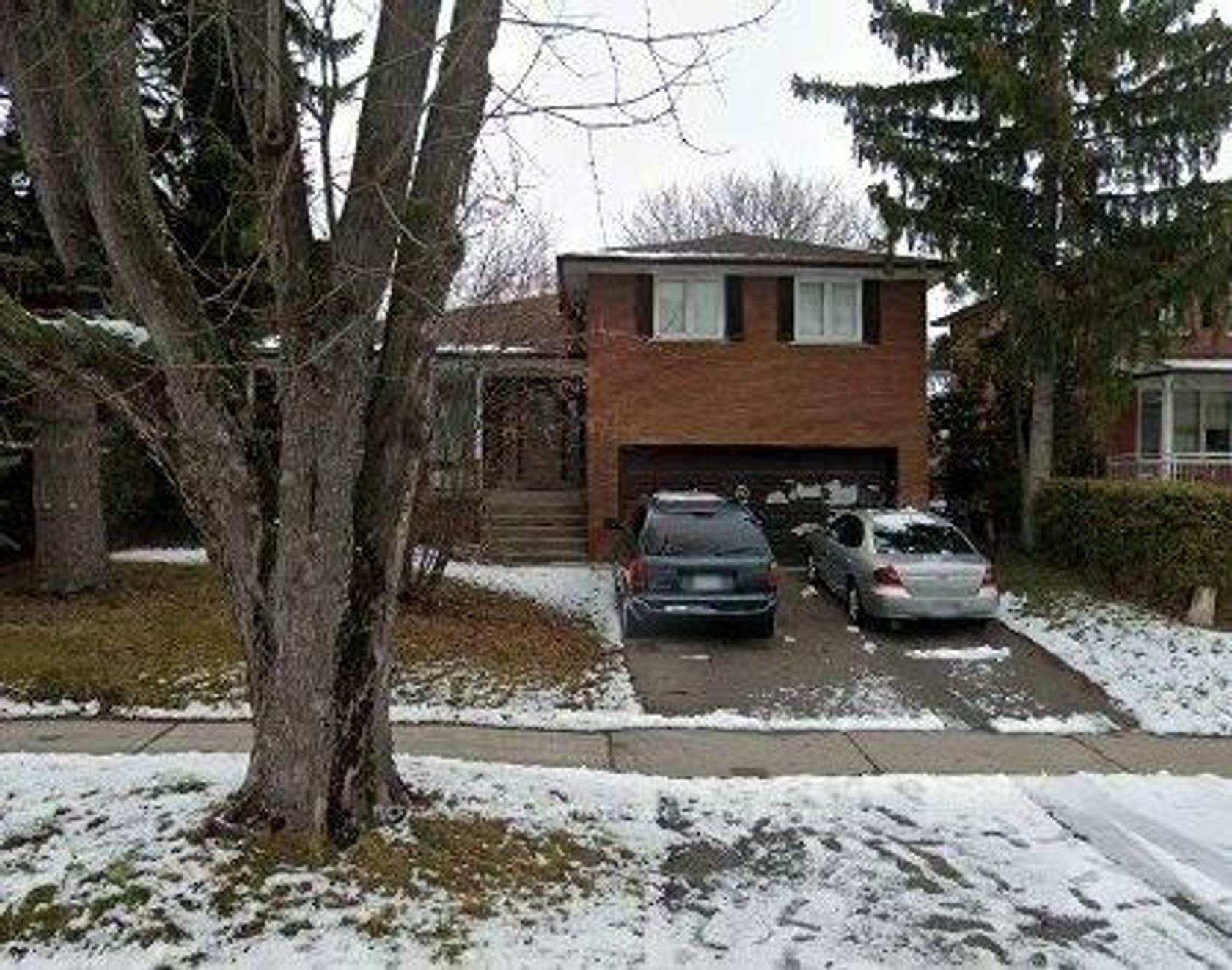 192 Sweeney Drive, Victoria Village, Toronto photo 1