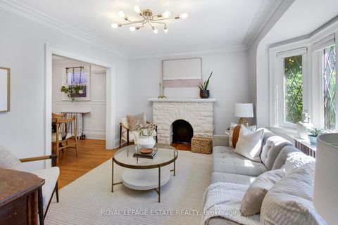 Photo 3 at 64 Wildwood Crescent, Woodbine Corridor, Toronto