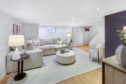 Photo 14 at 64 Wildwood Crescent, Woodbine Corridor, Toronto