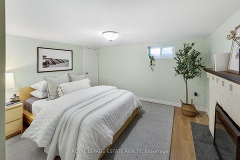 Photo 15 at 64 Wildwood Crescent, Woodbine Corridor, Toronto