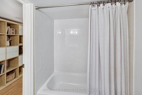 Photo 17 at 64 Wildwood Crescent, Woodbine Corridor, Toronto