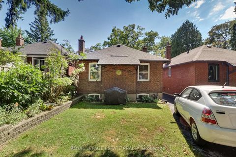 Photo 19 at 64 Wildwood Crescent, Woodbine Corridor, Toronto