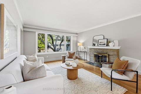 Photo 4 at 38 Ballacaine Drive, Queensway, Toronto